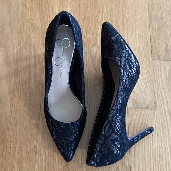 Jessica Simpson Like New “Carpena” Lacy Heels - Picture 5 of 14